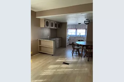 235 New Yorker Avenue, Chelmsford, MA 01824 - Photo 9