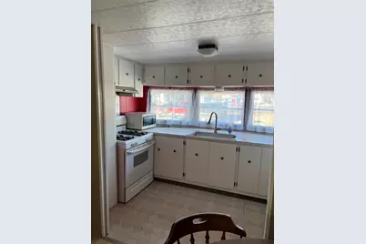 235 New Yorker Avenue, Chelmsford, MA 01824 - Photo 11