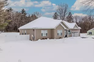 980 Center St, Ludlow, MA 01056 - Photo 3