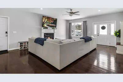 980 Center Street, Ludlow, MA 01056 - Photo 11