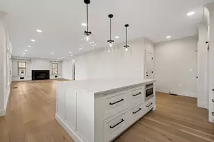 8 Flatley Ave, Manchester by the Sea, MA 01944 - Photo 7