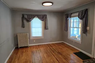 29 Verndale St, Haverhill, MA 01835 - Photo 5