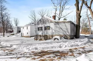 26 Mt Pleasant St, Westborough, MA 01581 - Photo 5