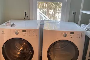 13 Cleveland St, Boston, MA 02136 - Photo 11