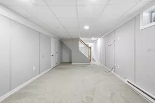 37 Lexington Ave, Methuen, MA 01844 - Photo 33