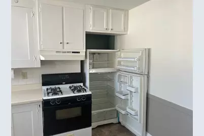 320 Varnum Avenue #2nd FL, Lowell, MA 01854 - Photo 3