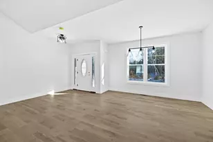 625 Alden St, Ludlow, MA 01056 - Photo 9