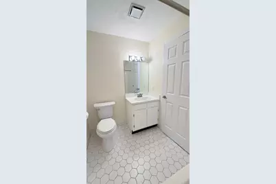 8 Ledgewood Way #20, Peabody, MA 01960 - Photo 19