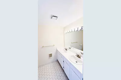 8 Ledgewood Way #20, Peabody, MA 01960 - Photo 13