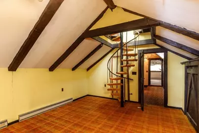 385 East Broadway #1, Gardner, MA 01440 - Photo 9