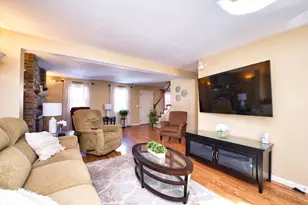 898 Tobey St, Acushnet, MA 02743 - Photo 17