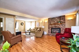 898 Tobey St, Acushnet, MA 02743 - Photo 15