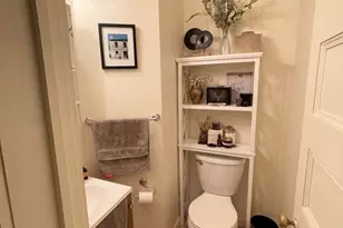 31 Linden Pl, Brookline, MA 02445 - Photo 17