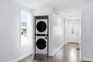 251 Arlington St, Chelsea, MA 02150 - Photo 15