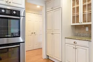 85 Grove St, Wellesley, MA 02482 - Photo 7