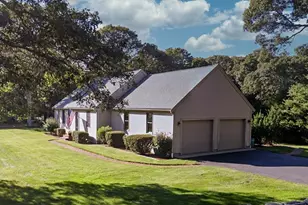 9 Split Rock Rd, Dennis, MA 02638 - Photo 5