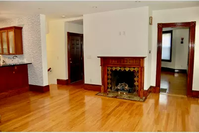 16 Kent Sq #1, Brookline, MA 02446 - Photo 3