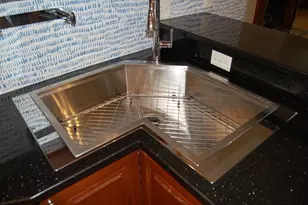 16 Kent Square, Brookline, MA 02446 - Photo 7