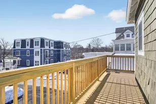 60 Frankin St, Melrose, MA 02176 - Photo 3