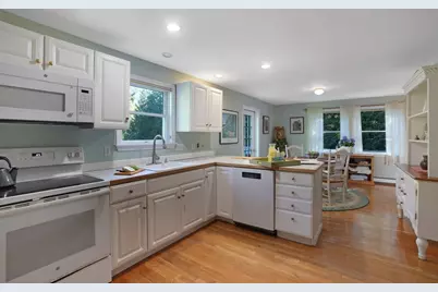 22 Old Lighthouse Road, Tisbury, MA 02568 - Photo 7