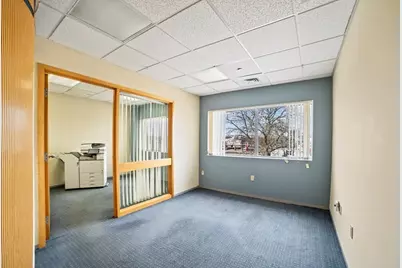 33 Bassett Ln, Barnstable, MA 02601 - Photo 9