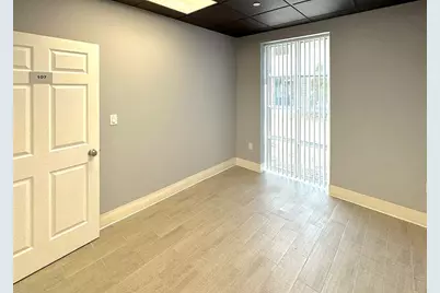 33 Bassett Ln, Barnstable, MA 02601 - Photo 13