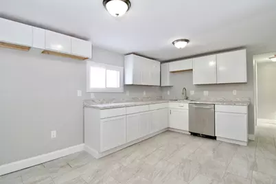 63 Bay St, Springfield, MA 01109 - Photo 7