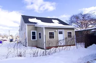 63 Bay St, Springfield, MA 01109 - Photo 1