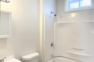 25 Bennett St, Beverly, MA 01915 - Photo 17