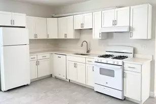 25 Bennett St, Beverly, MA 01915 - Photo 9