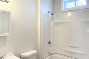 25 Bennett St, Beverly, MA 01915 - Photo 17