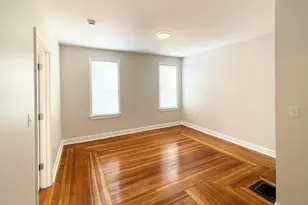 25 Bennett St, Beverly, MA 01915 - Photo 3