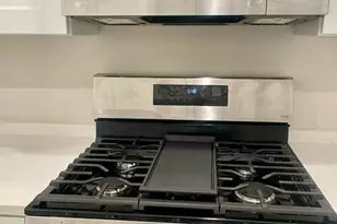 17 Webb St, Salem, MA 01970 - Photo 5