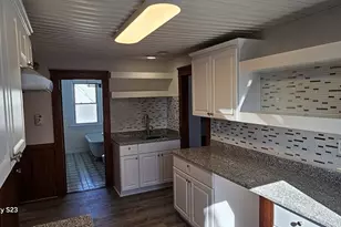 17 Cleveland Ave, Worcester, MA 01603 - Photo 11