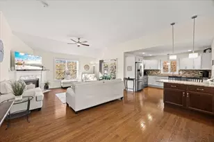 8 Eagle Way, Lakeville, MA 02347 - Photo 7