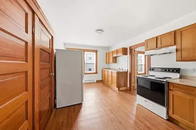 31 Whitcomb St #2, Webster, MA 01570 - Photo 3