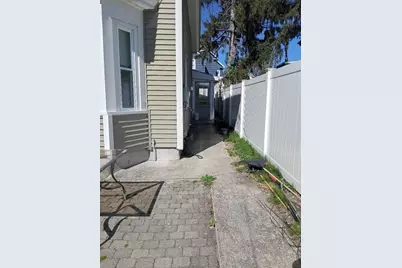 45 West Fourth, Lowell, MA 01850 - Photo 15