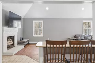 114 Groton St, Pepperell, MA 01463 - Photo 5