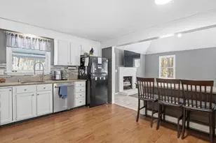 114 Groton St, Pepperell, MA 01463 - Photo 15