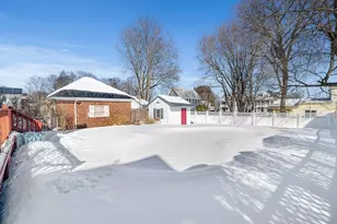 42 Pentucket Ave, Lowell, MA 01852 - Photo 39