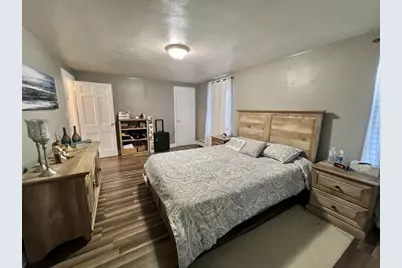 37 Chesterfield Ave, Springfield, MA 01118 - Photo 13