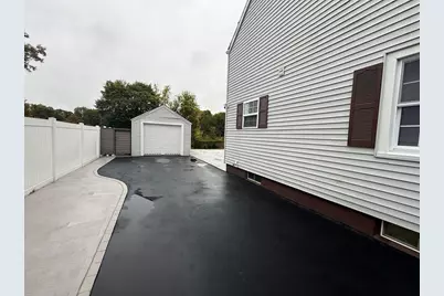 37 Chesterfield Ave, Springfield, MA 01118 - Photo 29