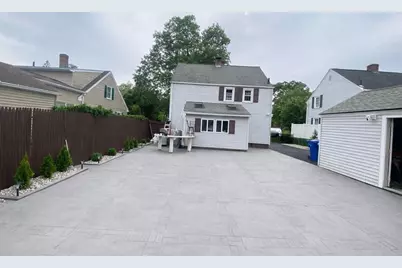 37 Chesterfield Ave, Springfield, MA 01118 - Photo 31