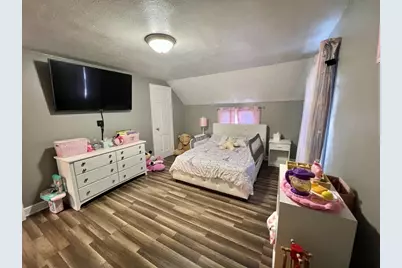 37 Chesterfield Ave, Springfield, MA 01118 - Photo 15