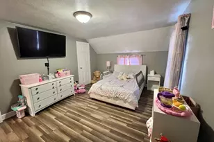 37 Chesterfield Ave, Springfield, MA 01118 - Photo 15