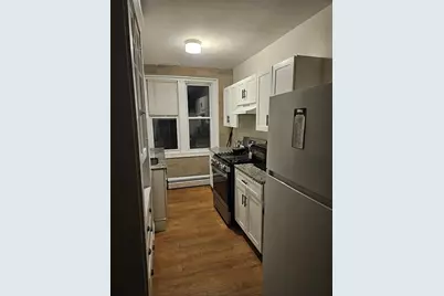 72 Central #6, Peabody, MA 01960 - Photo 1