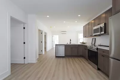 20 Cottage St, West Springfield, MA 01089 - Photo 3