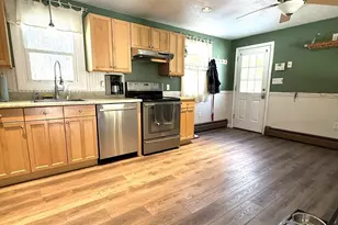 81 Thayer St, Millville, MA 01529 - Photo 3