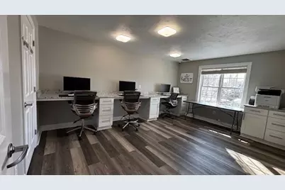 100 W Main Street #2, Norton, MA 02766 - Photo 15