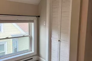 22 Clark St, Holyoke, MA 01040 - Photo 7